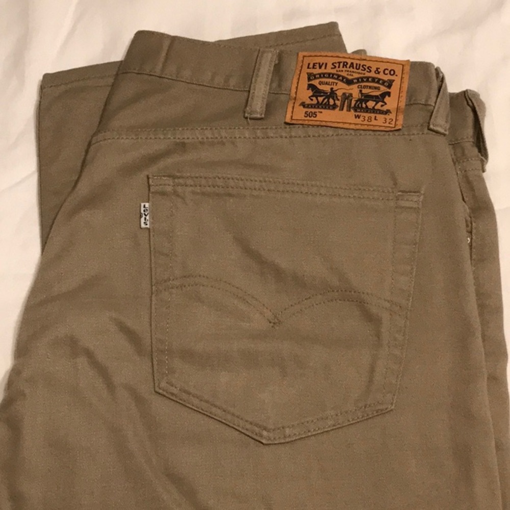 Levi’s 505 khaki pants 38x32